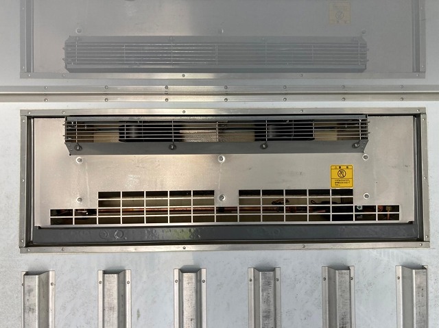 三菱ふそうキャンター冷凍車（冷蔵車）小型（2t・3t）[写真09]