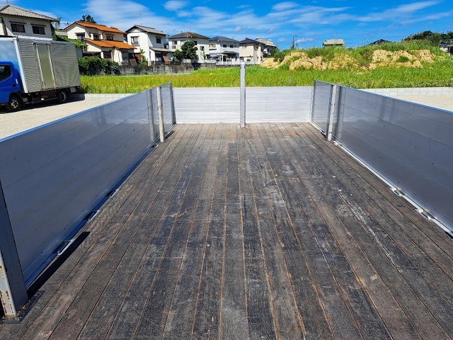 三菱ふそうファイターアルミブロック中型（4t）[写真10]