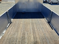 三菱ふそうファイターアルミブロック中型（4t）[写真11]