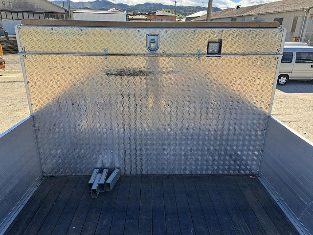 三菱ふそうファイターアルミブロック中型（4t）[写真12]