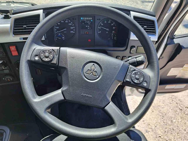 三菱ふそうファイターアルミブロック中型（4t）[写真20]