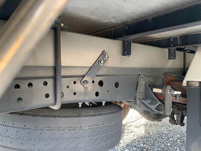 いすゞエルフ冷凍車（冷蔵車）小型（2t・3t）[写真20]