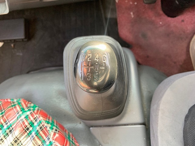 いすゞエルフ冷凍車（冷蔵車）小型（2t・3t）[写真31]