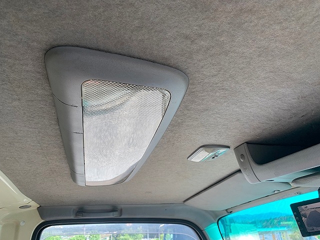 いすゞエルフ冷凍車（冷蔵車）小型（2t・3t）[写真34]