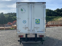 いすゞエルフ冷凍車（冷蔵車）小型（2t・3t）[写真05]