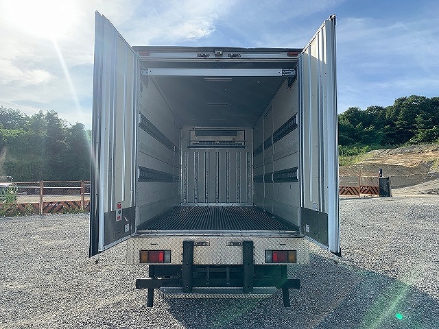 いすゞエルフ冷凍車（冷蔵車）小型（2t・3t）[写真07]