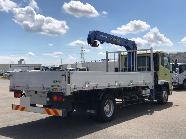 UDトラックスコンドルクレーン3段増トン（6t・8t）[写真02]