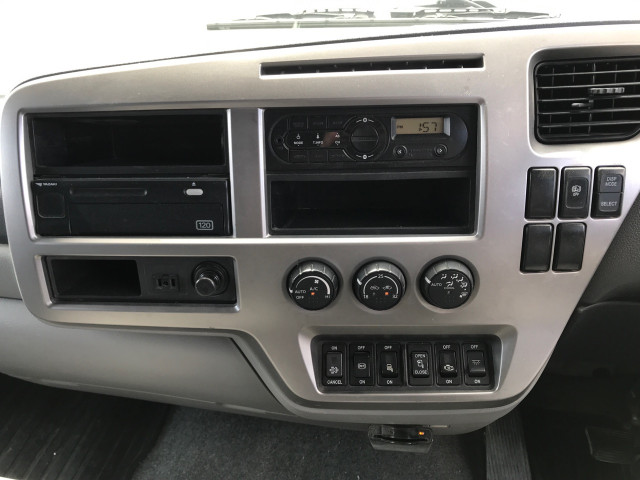 UDトラックスコンドルクレーン3段増トン（6t・8t）[写真21]