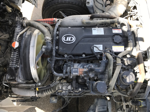 UDトラックスコンドルクレーン3段増トン（6t・8t）[写真24]