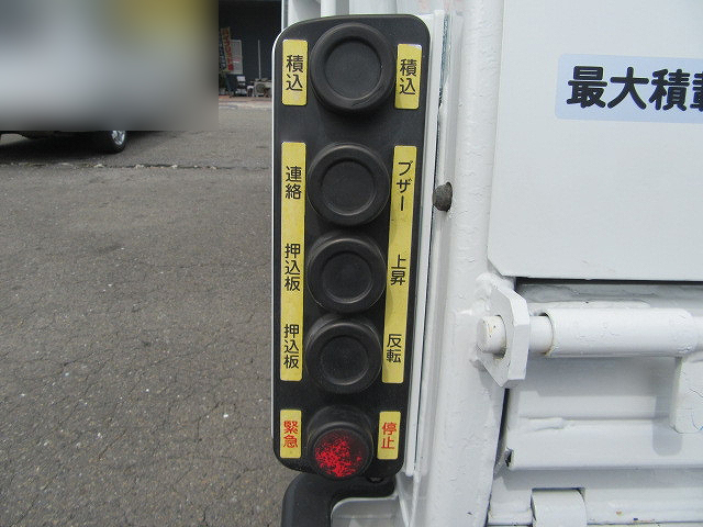 いすゞエルフパッカー車（塵芥車）小型（2t・3t）[写真10]