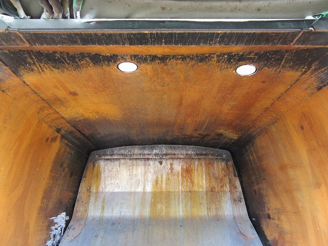 いすゞエルフパッカー車（塵芥車）小型（2t・3t）[写真14]