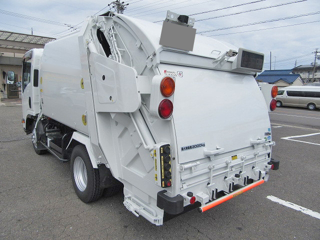 いすゞエルフパッカー車（塵芥車）小型（2t・3t）[写真02]