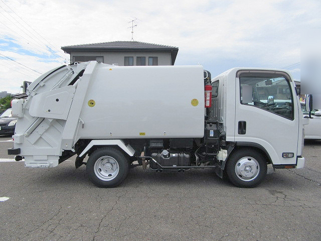 いすゞエルフパッカー車（塵芥車）小型（2t・3t）[写真03]