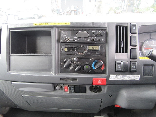 いすゞエルフパッカー車（塵芥車）小型（2t・3t）[写真32]