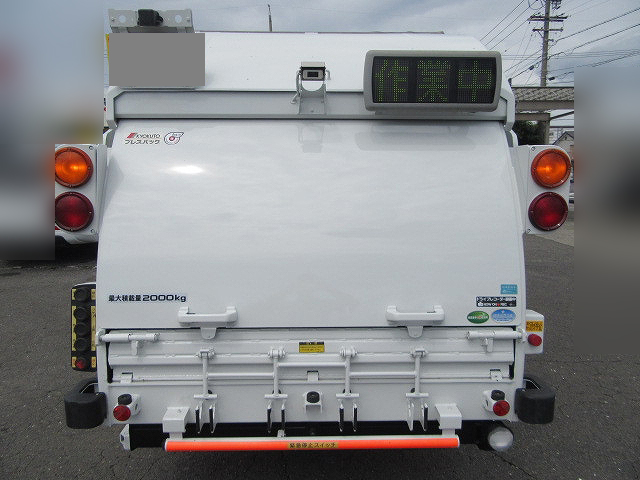 いすゞエルフパッカー車（塵芥車）小型（2t・3t）[写真09]