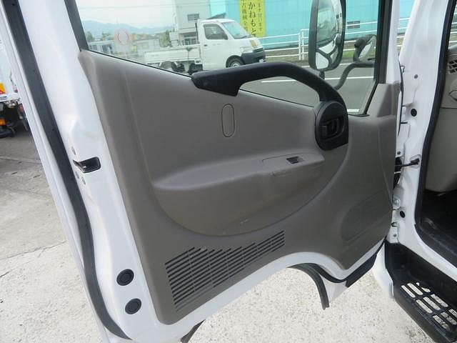 日産アトラス平ボディ小型（2t・3t）[写真23]