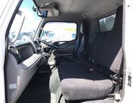 三菱ふそうキャンターアルミバン小型（2t・3t）[写真18]