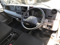 三菱ふそうキャンターアルミバン小型（2t・3t）[写真19]