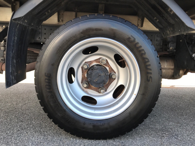 三菱ふそうキャンターアルミバン小型（2t・3t）[写真25]