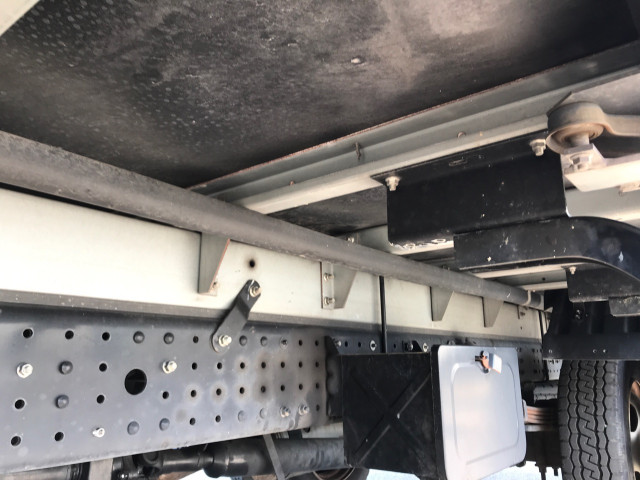 三菱ふそうキャンターアルミバン小型（2t・3t）[写真26]