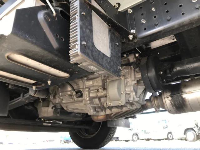 三菱ふそうキャンターアルミバン小型（2t・3t）[写真31]