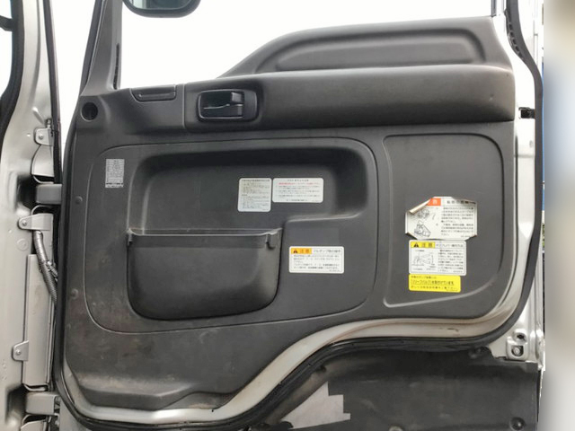 いすゞギガチップ運搬車大型（10t）[写真30]