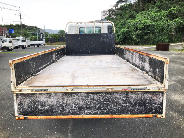 日野デュトロ平ボディ小型（2t・3t）[写真10]