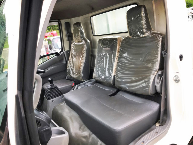 日野デュトロ平ボディ小型（2t・3t）[写真30]