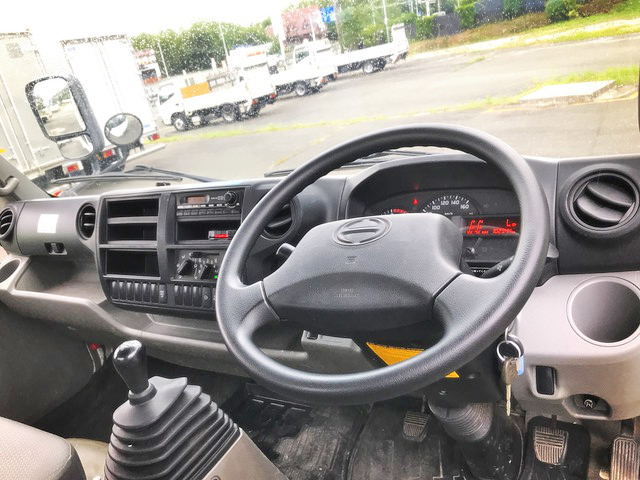 日野デュトロ平ボディ小型（2t・3t）[写真33]