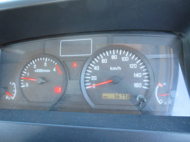 UDトラックスコンドルタンク車（タンクローリー）中型（4t）[写真10]