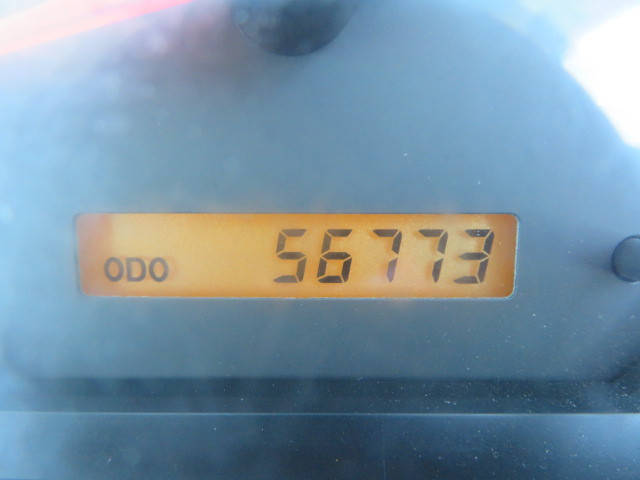 UDトラックスコンドルタンク車（タンクローリー）中型（4t）[写真11]