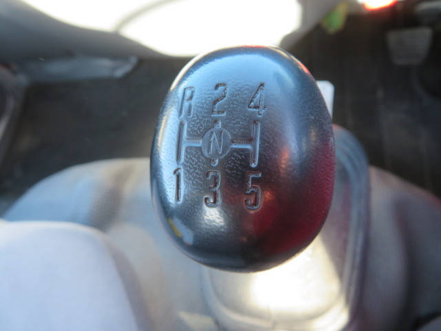 UDトラックスコンドルタンク車（タンクローリー）中型（4t）[写真14]