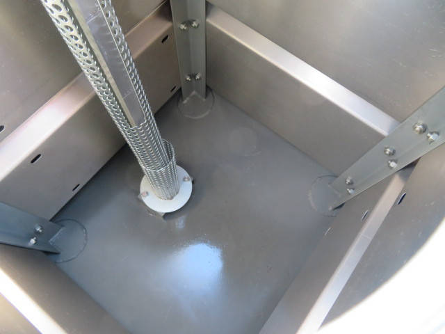 UDトラックスコンドルタンク車（タンクローリー）中型（4t）[写真25]