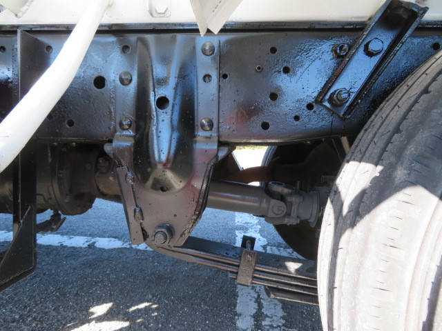 UDトラックスコンドルタンク車（タンクローリー）中型（4t）[写真35]