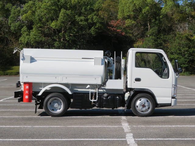 UDトラックスコンドルタンク車（タンクローリー）中型（4t）[写真04]