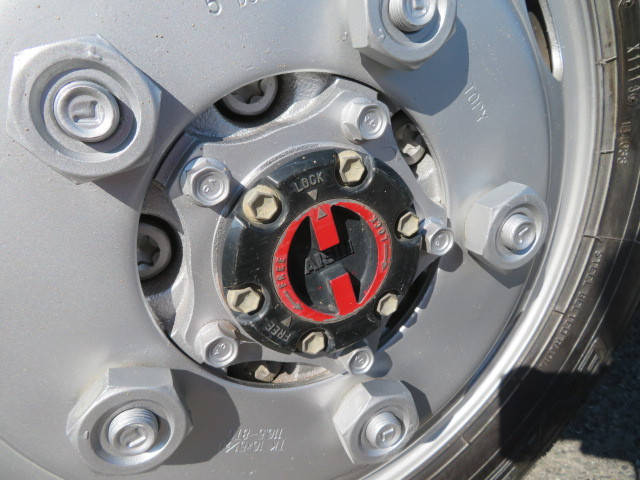 UDトラックスコンドルタンク車（タンクローリー）中型（4t）[写真40]