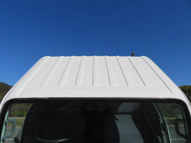 UDトラックスコンドルタンク車（タンクローリー）中型（4t）[写真06]