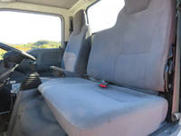 UDトラックスコンドルタンク車（タンクローリー）中型（4t）[写真09]