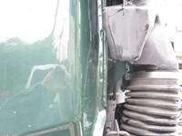 UDトラックスクオントレーラーヘッド（トラクターヘッド）大型（10t）[写真18]