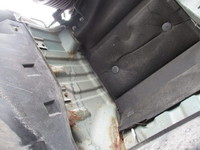 UDトラックスクオントレーラーヘッド（トラクターヘッド）大型（10t）[写真20]