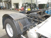 UDトラックスクオントレーラーヘッド（トラクターヘッド）大型（10t）[写真07]