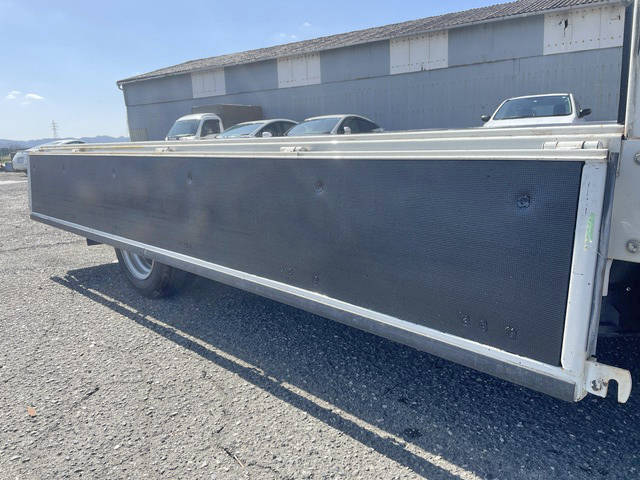 トヨタトヨエース平ボディ小型（2t・3t）[写真18]