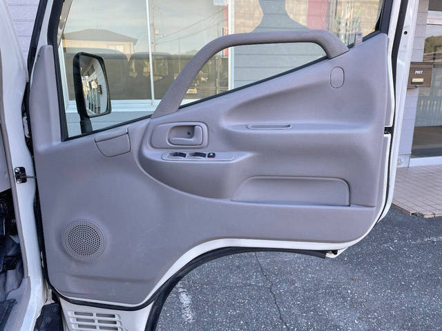 トヨタトヨエース平ボディ小型（2t・3t）[写真28]