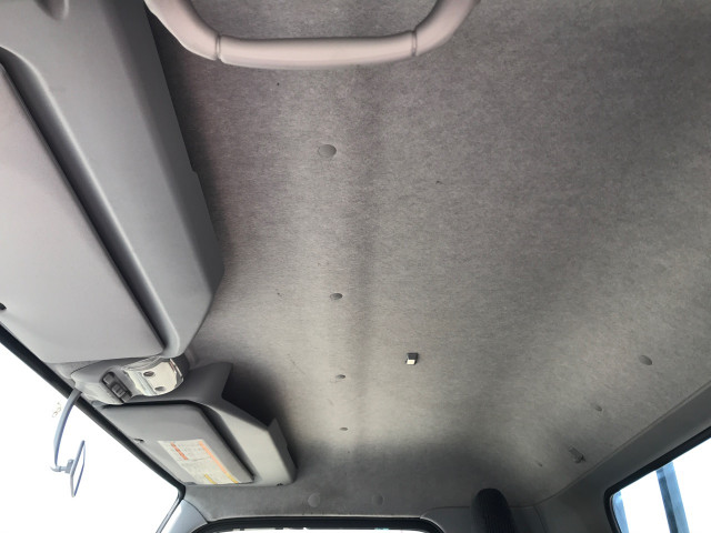 三菱ふそうキャンター平ボディ小型（2t・3t）[写真13]