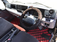 三菱ふそうキャンター平ボディ小型（2t・3t）[写真15]