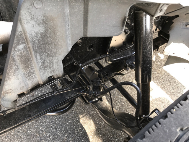 三菱ふそうキャンター平ボディ小型（2t・3t）[写真23]