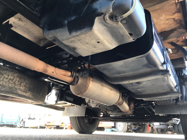 三菱ふそうキャンター平ボディ小型（2t・3t）[写真28]