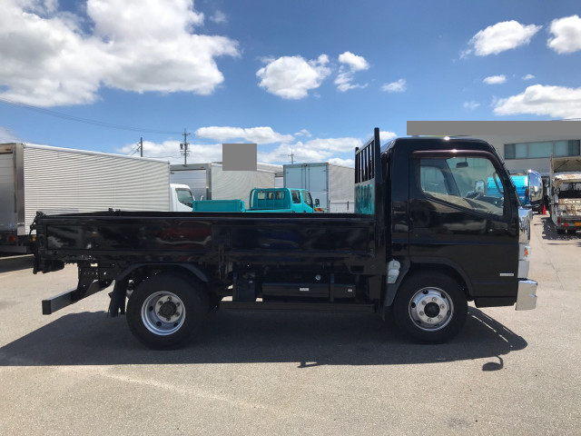 三菱ふそうキャンター平ボディ小型（2t・3t）[写真05]