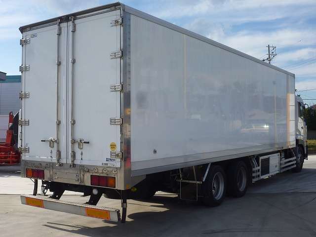 UDトラックスクオン冷凍車（冷蔵車）大型（10t）[写真18]