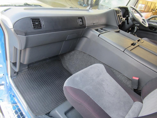 三菱ふそうスーパーグレートパネルウイング大型（10t）[写真15]